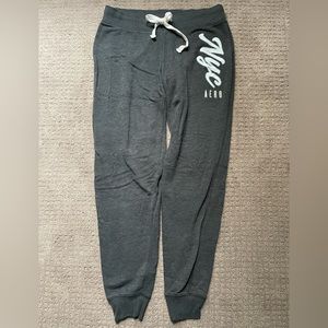dark gray aeropostale sweatpants